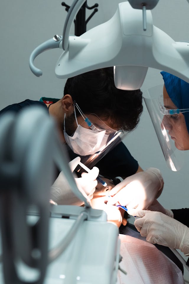 Implanty stomatologiczne – ile trwa leczenie od początku do końca?